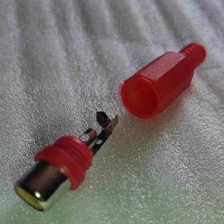 FICHA RCA HEMBRA PARA SOLDAR COLOR ROJO