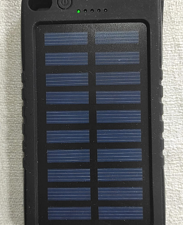 POWER BANK CON RECARGA DE ENERGÍA SOLAR EWTTO 6500MA C/LINTERNA MOD. ET-E2940