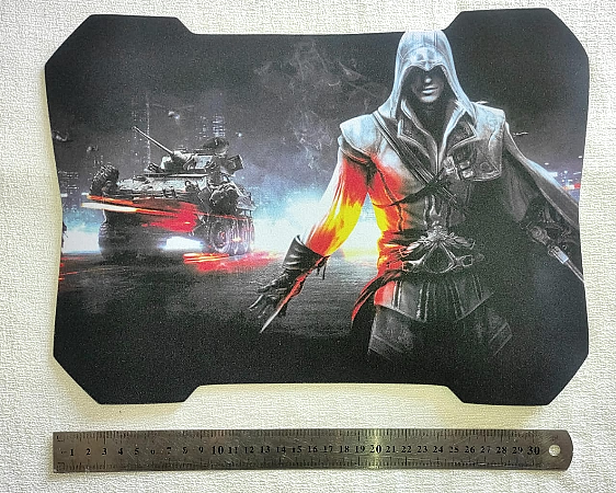 MOUSE PAD GAMER CDT0K CON DISEÑO IRREGUAR, TELA Y GRÁFICA COLOR