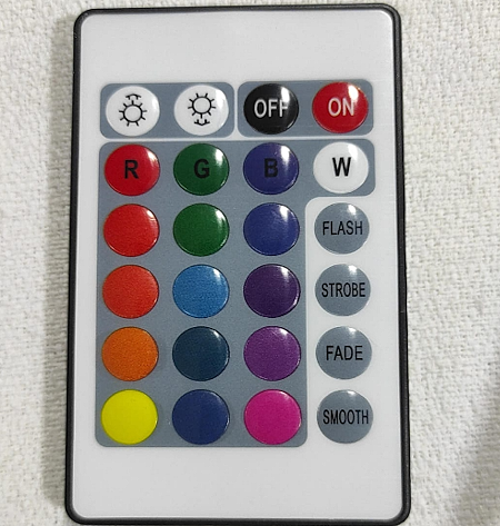 REFLECTOR LED RGB 10W PARA INTERIOR O EXTERIOR CON CONTROL REMOTO, 220V EQUIVALE (APROX) A 75/80W DE HALÓGENO - Imagen 4