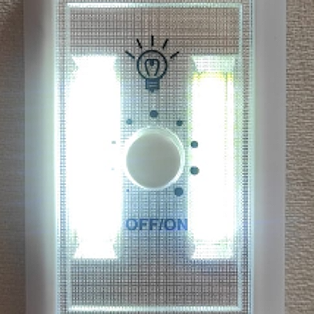 LUZ LED COB DOBLE CON DIMMER DE 75 X 115MM USA 3 PILAS AAA