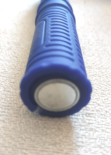 LINTERNA COB LARGA - CON LED+AUMENTO EN UN EXTREMO (LINTERNA) Y TIRA COB DE 12LEDS TIPO FLUORESCENTE- IMAN Y PESTAÑA DE AGARRE (16,5CM*2,3CM) - Imagen 4
