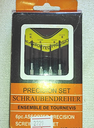 MINI JUEGO DE DESTORNILLADORES RELOJERO DE 6 PIEZAS (2 PHILLIPS Y 4 PLANAS)